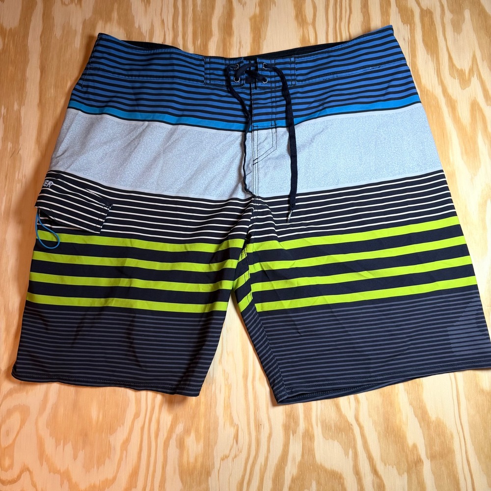 Vintage Y2K Quiksilver Mens‎ Board Shorts Size 38 Blue Green Stripe Cargo Pocket